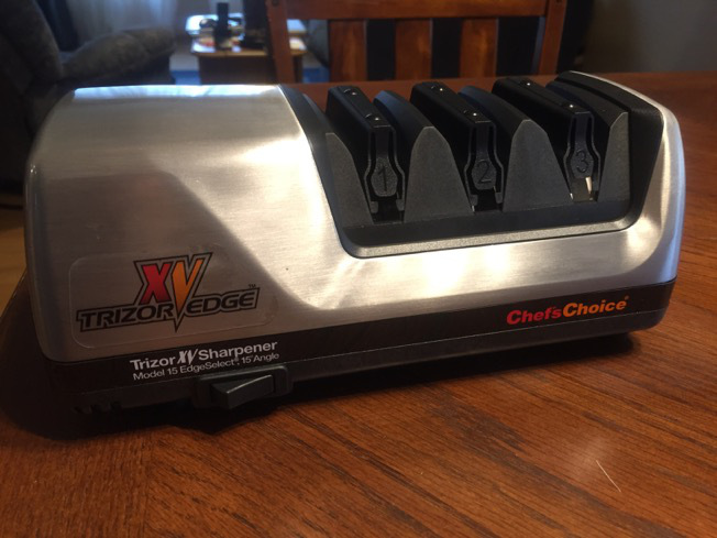 Restore Your Old Knives with the Trizor XV Knife Sharpener! 
